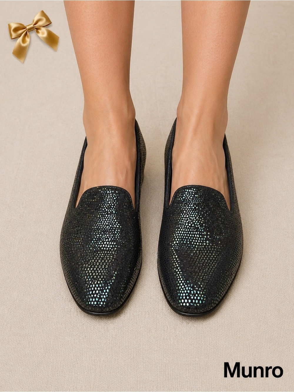 Munro American Black Textured Leather Low Heel Loafers Slip-On Comfort
9 1/2 M